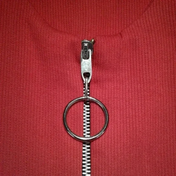 Channcey St. Women's Black & Red Stretch Romper with Zipper  Closure NWT Size 11 - Picture 4 of 11